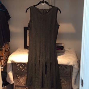 SAKS FIFTH AVENUE DRESS SIZE 4